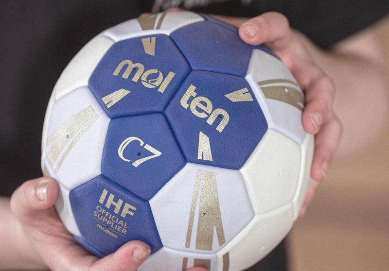 C7 Handball Gr. 0 | H0C3500-BW