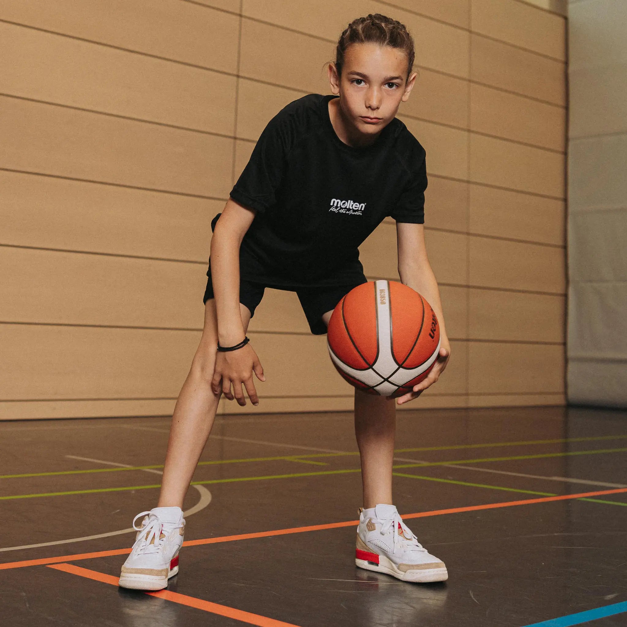 molten-basketball-B5G3850_1.webp