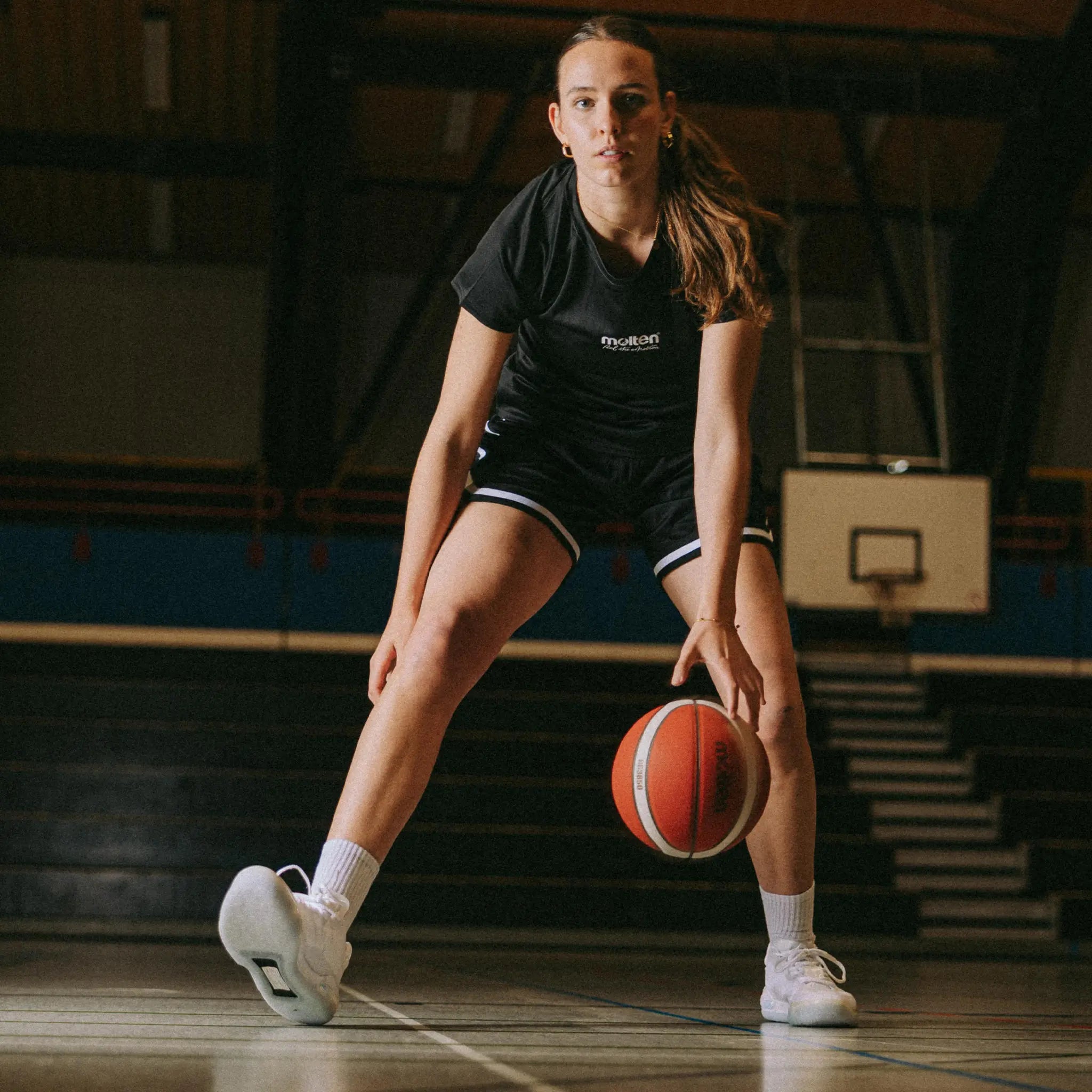 molten-basketball-B6G3850_1.webp