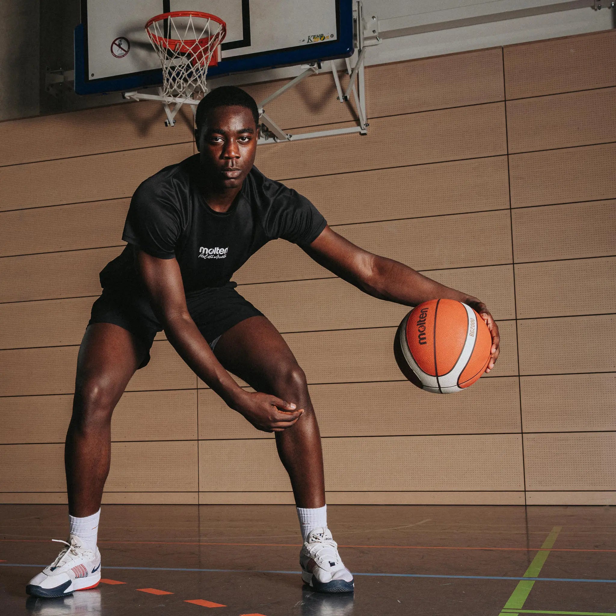 molten-basketball-B7G2000_1.webp