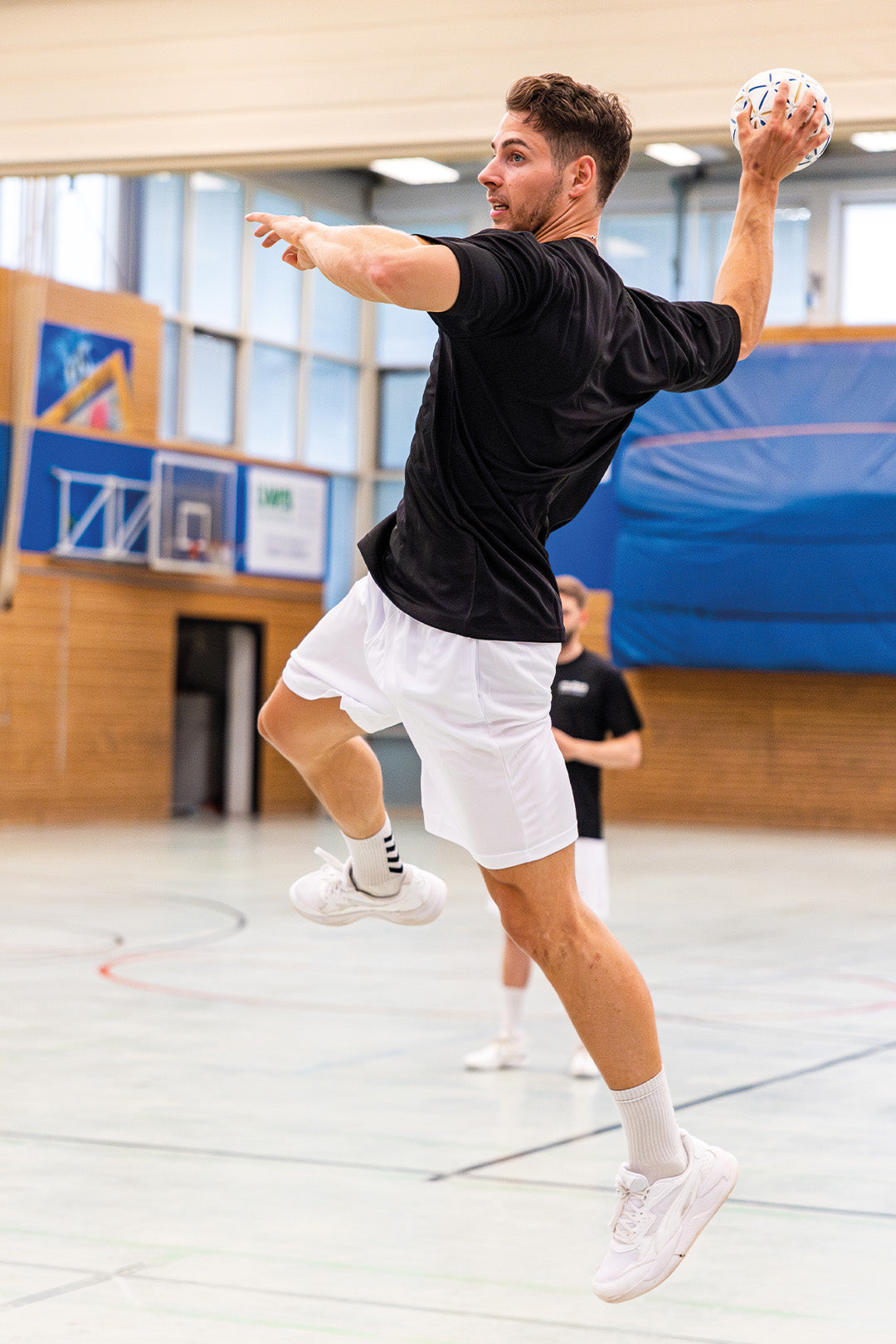 molten-handball-kategorie_1080x1620_ac0c3bbd-c113-4716-abe1-cc86b42c7d3d.jpg